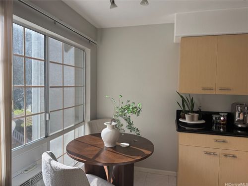 apt-13r-46-1032 Emepela Way, Kaneohe, HI, 96744-3982 | Card Image