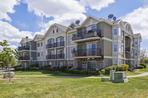 e8-3969 S Ramsey Cir, West Valley City, UT, 84120 | Card Image