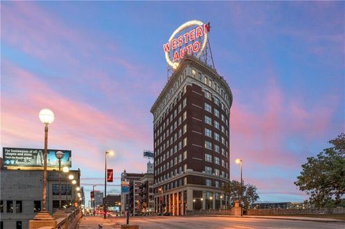 apt-409-2107 Grand Blvd, Kansas City, MO, 64108-1876 | Card Image
