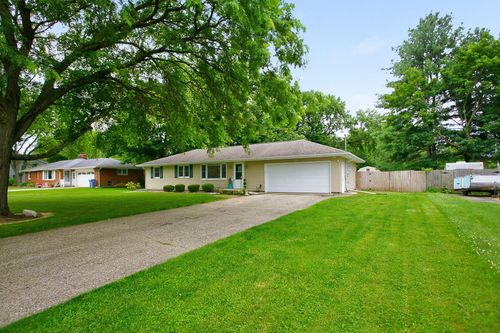 8364 Harvest Ave, Richland, MI, 49083-9714 | Card Image