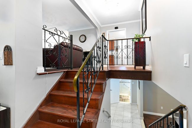 14 Joy Crt, House other with 3 bedrooms, 2 bathrooms and 4 parking in Hamilton ON | Image 6