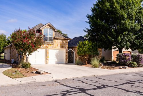 2885 Rock Barn Dr, Kerrville, TX, 78028-8054 | Card Image
