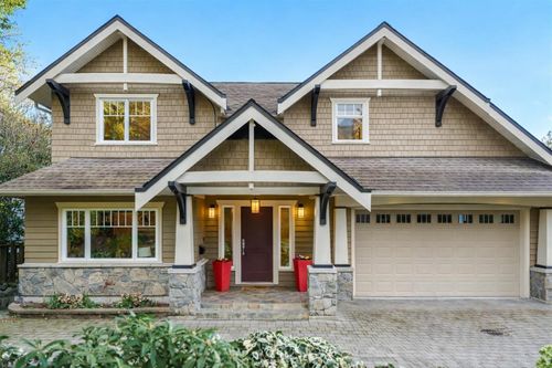 2618 Lawson Ave, West Vancouver, BC, V7V2G2 | Card Image