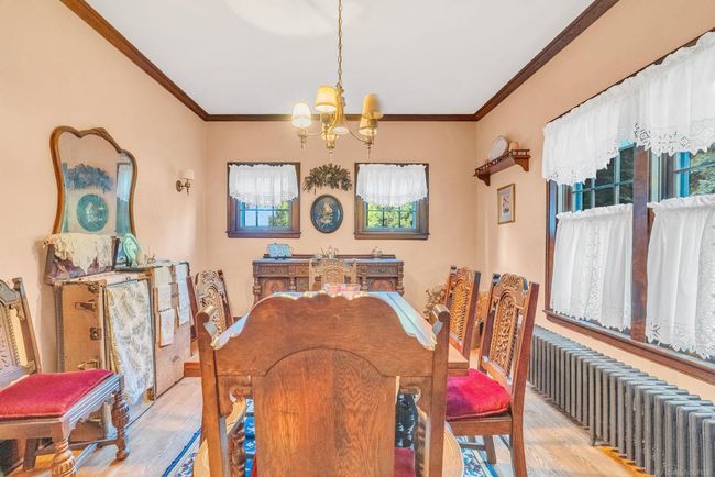 Formal Dining Room | Image 19