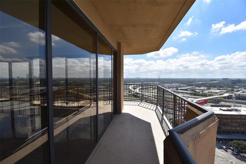 2101-3350 Mccue Rd, Houston, TX, 77056-7130 | Card Image