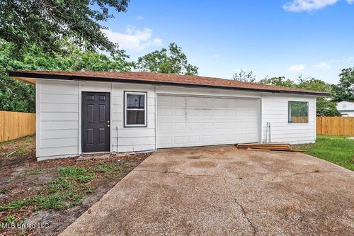 2112 Rose Ct, Gulfport, MS, 39507-2155 | Card Image
