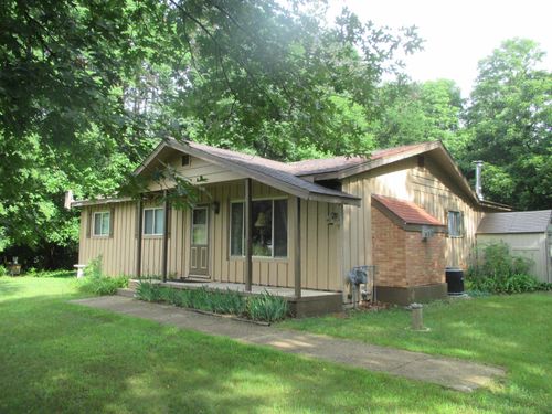 255 4th St, Montello, WI, 53949-7601 | Card Image