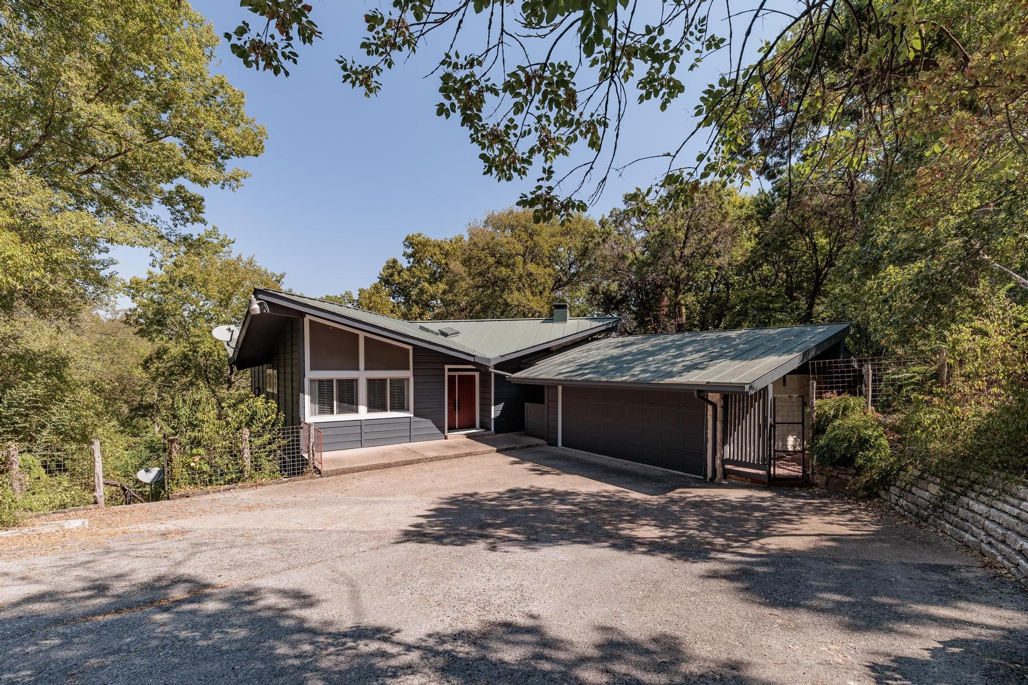 Westlake Dr, West Lake Hills, TX 78746
