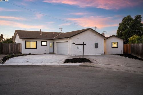 3631 Trenton Ct, Fremont, CA, 94538-5533 | Card Image