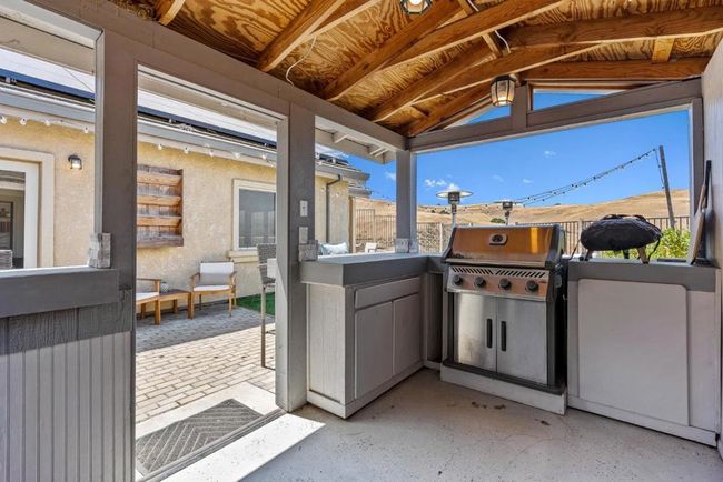 26446 Honor Ln, House other with 3 bedrooms, 2 bathrooms and 2 parking in Salinas CA | Image 12