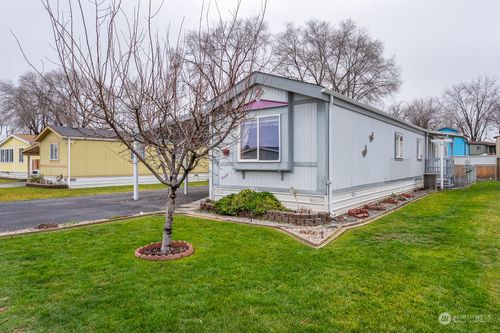 104-3010 W Peninsula Dr, Moses Lake, WA, 98837 | Card Image