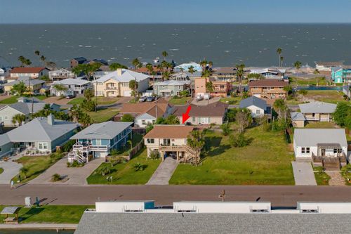 11 Lauderdale Dr, Rockport, TX, 78382-3721 | Card Image
