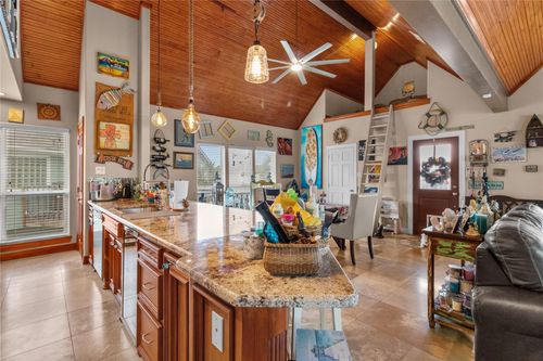 106 Isles End Rd, Tiki Island, TX, 77554-6102 | Card Image