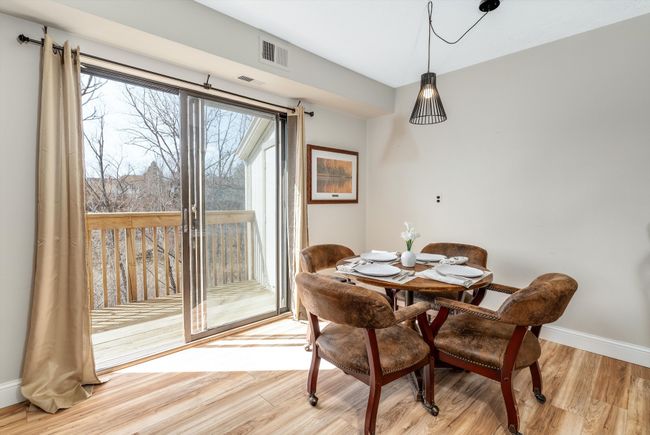 APT-5 - 1693 Riverside Dr, Condo with 2 bedrooms, 2 bathrooms and null parking in Rochester Hills MI | Image 5