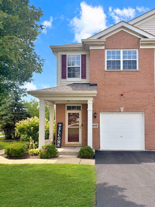 2948 Concord Ln, Wadsworth, IL, 60083-8942 | Card Image