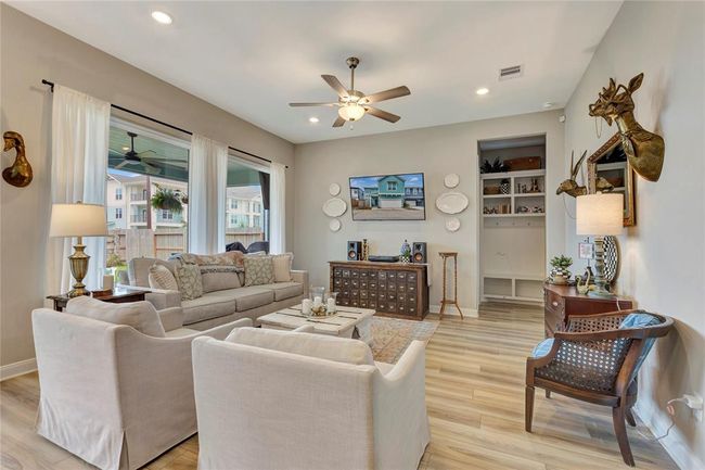 Living Area | Image 4