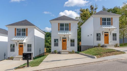 827 Charlotte St, Clarksville, TN, 37040-6201 | Card Image