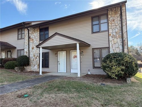 1018 Cedar Place Ct, Winston-Salem, NC, 27107-6938 | Card Image