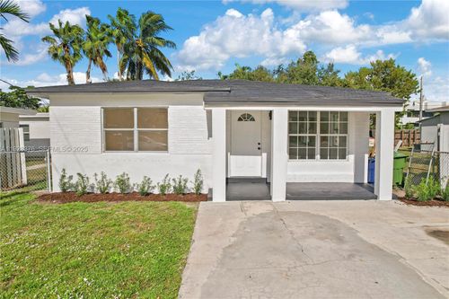 608 Nw 6th Ct, Hallandale Beach, FL, 33009-3221 | Card Image
