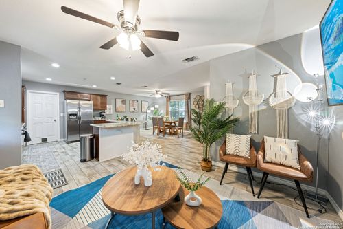 5802 Branch Valley St, San Antonio, TX, 78242-1702 | Card Image