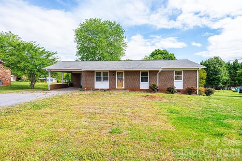 3886 Clay St, Claremont, NC, 28610-8010 | Card Image