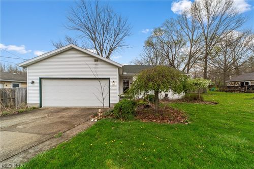 3869 Dayton Avenue, Lorain, OH, 44052 | Card Image