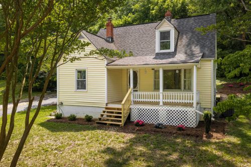 131 Old Hermitage Rd, Waynesboro, VA, 22980-6461 | Card Image