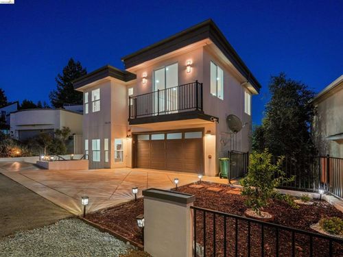 7026 Devon Way, Berkeley, CA, 94705 | Card Image