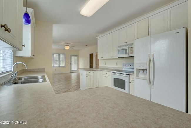 B - 315 Spartanburg Ave, Condo with 2 bedrooms, 2 bathrooms and null parking in Carolina Beach NC | Image 8