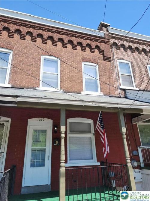 1019 E 4th St, BETHLEHEM, PA, 18015-2001 | Card Image