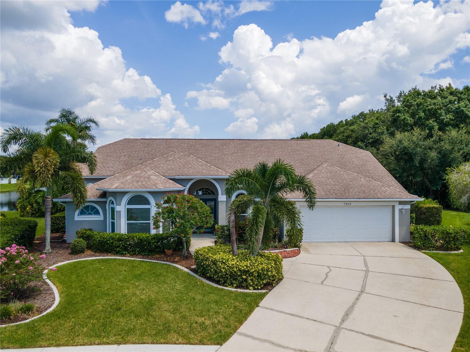 52nd Dr, Bradenton, FL 34203