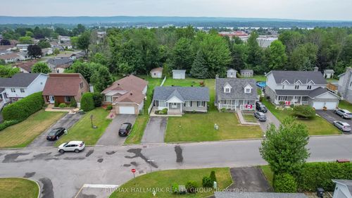 440 Albert St, Hawkesbury, ON, K6A3J9 | Card Image