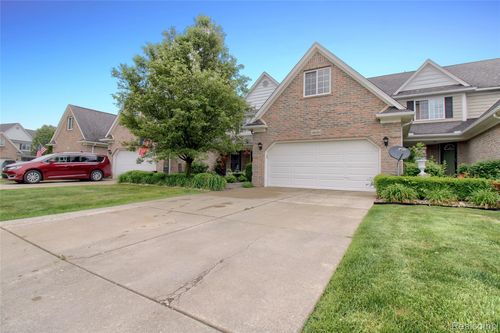 31626 Beaver Cir, New Boston, MI, 48164-8807 | Card Image