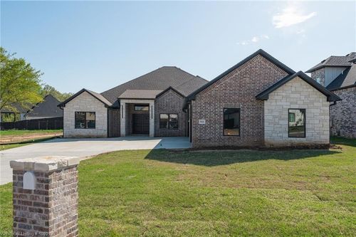 9114 Astoria Trl, Fort Smith, AR, 72916-5099 | Card Image