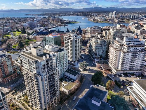 405-751 Fairfield Rd, Victoria, BC, V8W4A4 | Card Image