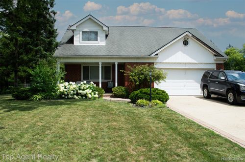 36218 Paddock Drive, Clinton Charter Township, MI, 48035 | Card Image