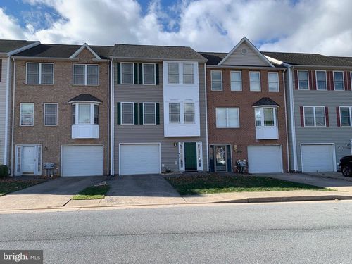 78 Baltusrol Dr, CHARLES TOWN, WV, 25414-4387 | Card Image