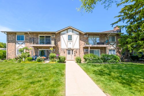 9a-201-16W540 Lake Drive, Willowbrook, IL, 60527 | Card Image