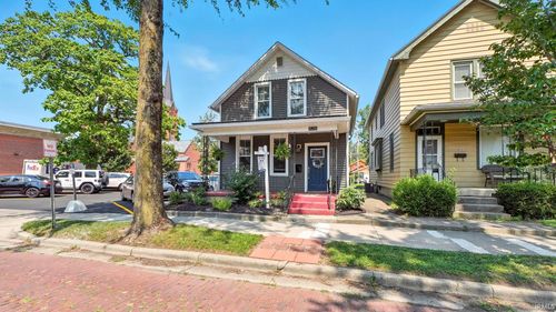 828 Wilt St, Fort Wayne, IN, 46802-4017 | Card Image
