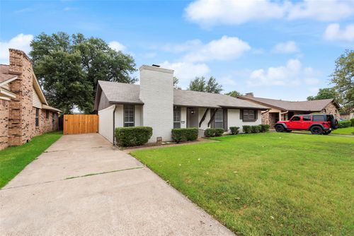 1124 Janell Dr, Irving, TX, 75062-6975 | Card Image