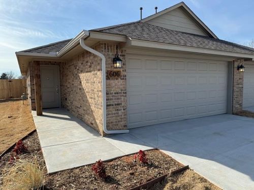 606 Marlin Ct, Chickasha, OK, 73018-5010 | Card Image