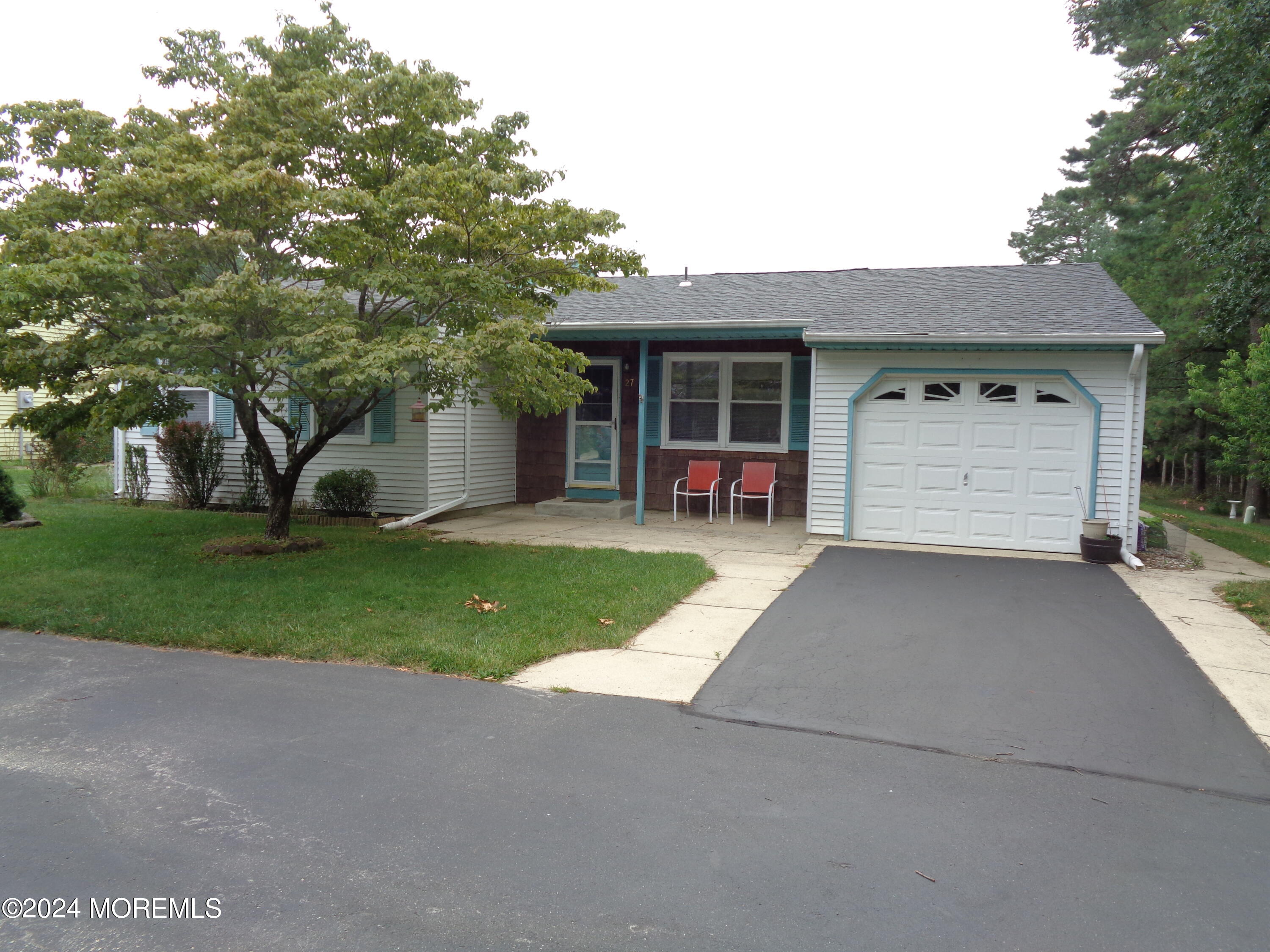 Central Ave, Whiting, NJ 08759