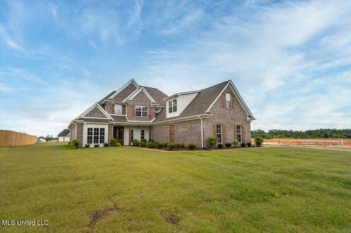 1748 Baisley Dr, Nesbit, MS, 38651-1047 | Card Image