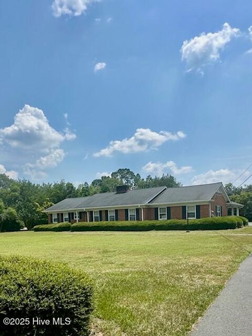 109 Conway Rd, Fair Bluff, NC, 28439-9523 | Card Image