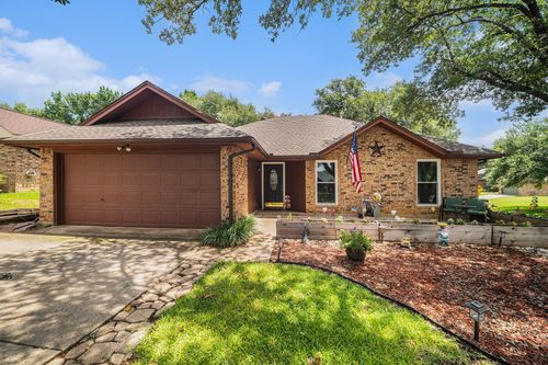 4017 Cherryhill Ct, Arlington, TX, 76016-3732 | Card Image