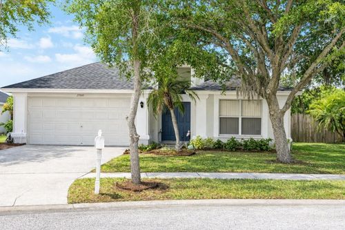 27606 Sky Lake Cir, WESLEY CHAPEL, FL, 33544-7645 | Card Image