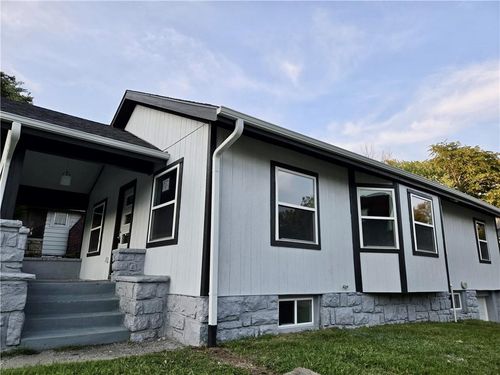 1301 N 18th St, Kansas City, KS, 66102-2732 | Card Image