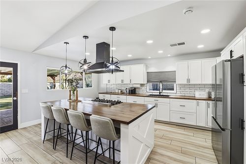 3452 Falla St, Las Vegas, NV, 89146-6557 | Card Image