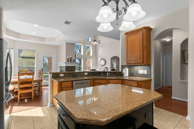25327 Metzler Creek Dr, House other with 5 bedrooms, 4 bathrooms and 2 parking in Spring TX | Image 6