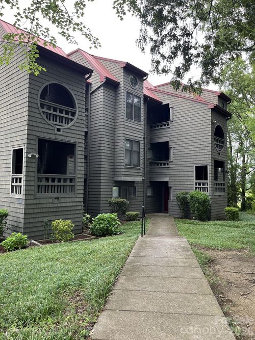 6-9041 J M Keynes Dr, Charlotte, NC, 28262-8452 | Card Image